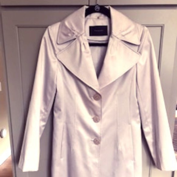 TahariLong Classic Trench Coat - Xsmall